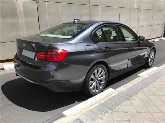 Left hand drive BMW 3 SERIES 318 d AUT NAVI Spanish Reg